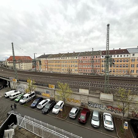 Wohnperle Neustadt - Zentral, Kostenloser Parkplatz, Lift, Klimaanlage ドレスデン エクステリア 写真